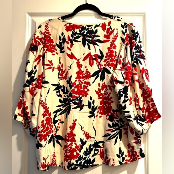 MASAI COPENHAGEN
Ducilla Floral Top In White with blue and red - Picture 10 of 11